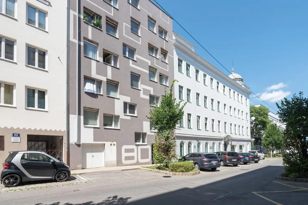 Vienna Roof Top Apartment With Terrace, Parking And Ac 0*,  Austria