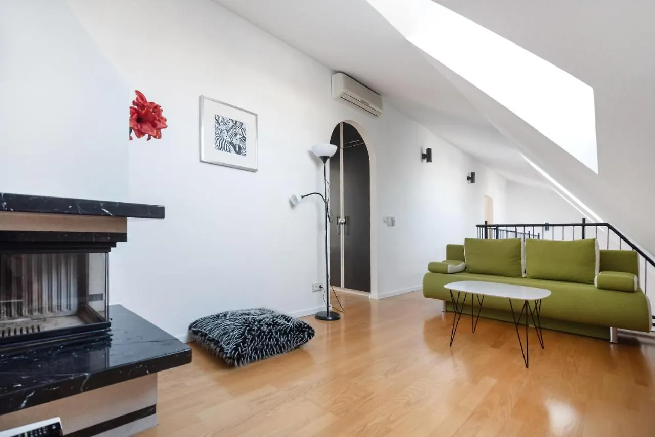 Vienna Roof Top Apartment With Terrace, Parking And Ac Austria