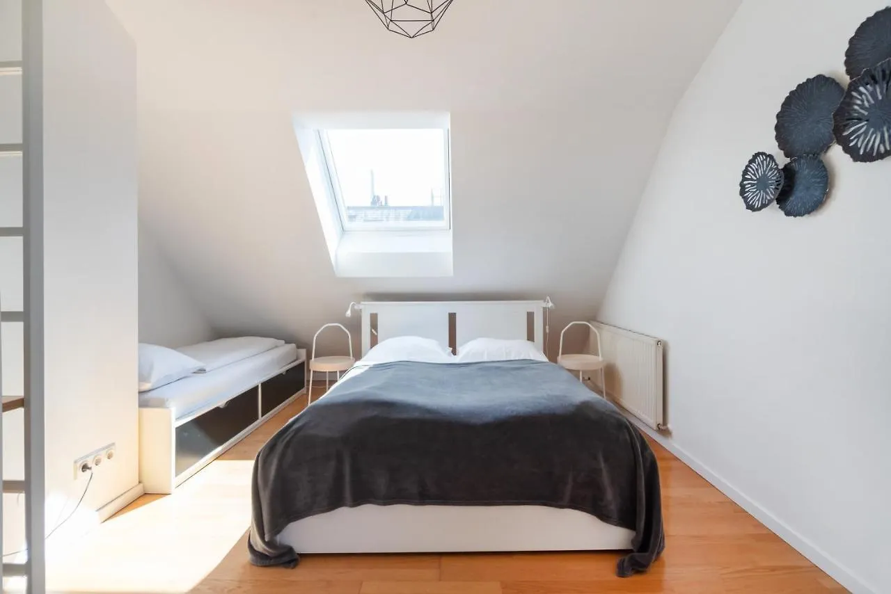 Vienna Roof Top Apartment With Terrace, Parking And Ac