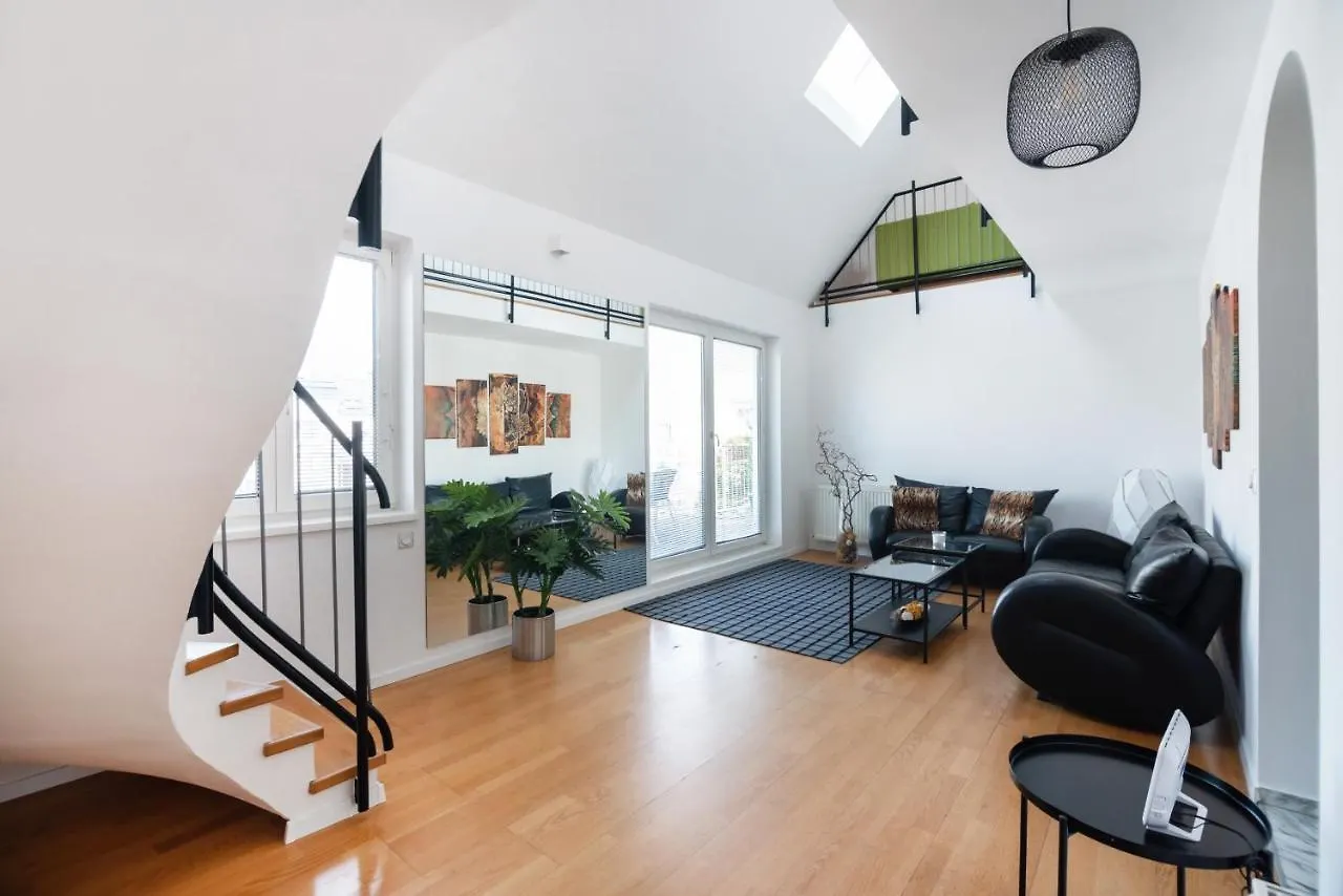 Vienna Roof Top Apartment With Terrace, Parking And Ac