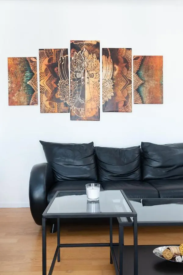 Vienna Roof Top Apartment With Terrace, Parking And Ac 0*,  Österrike