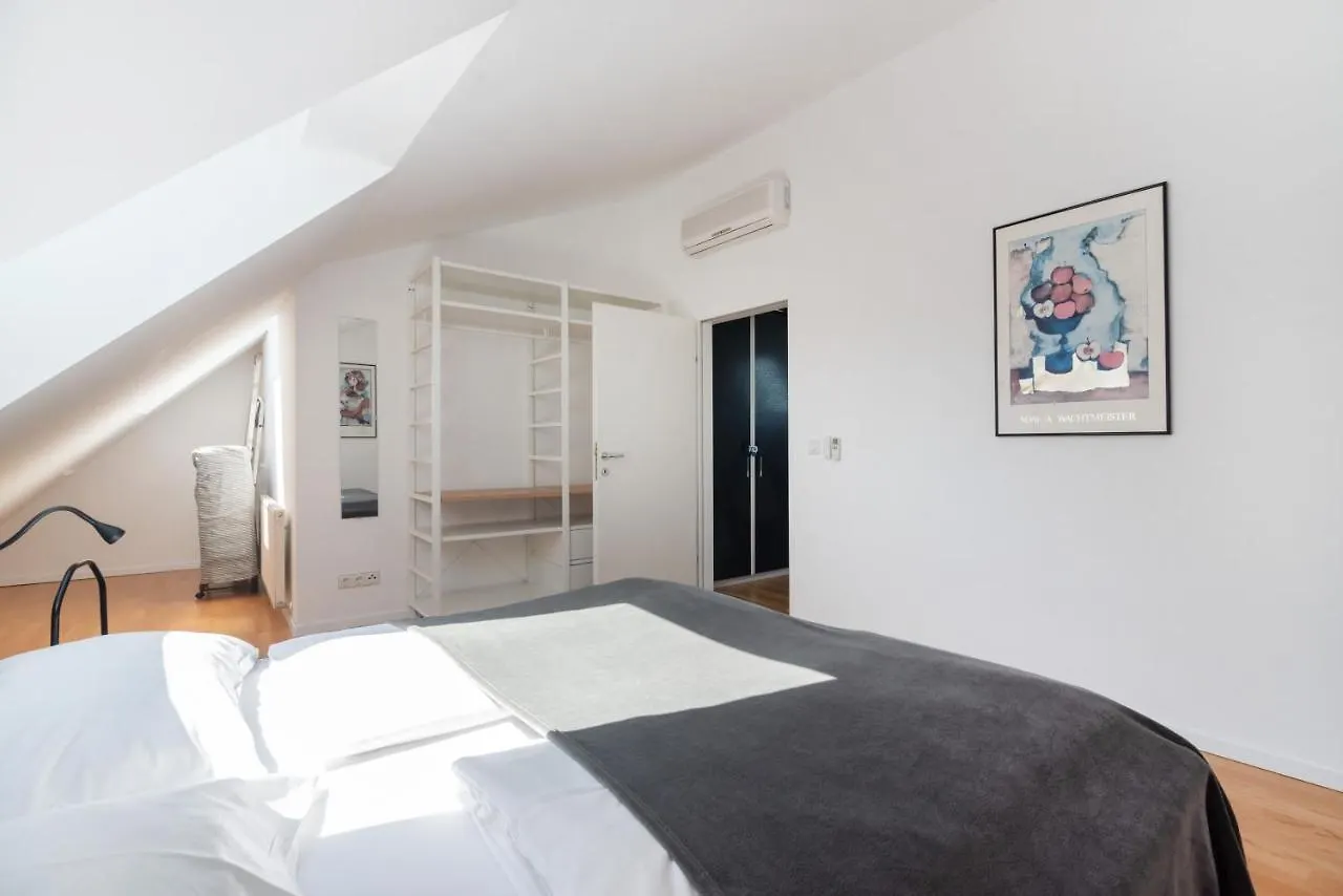 Vienna Roof Top Apartment With Terrace, Parking And Ac
