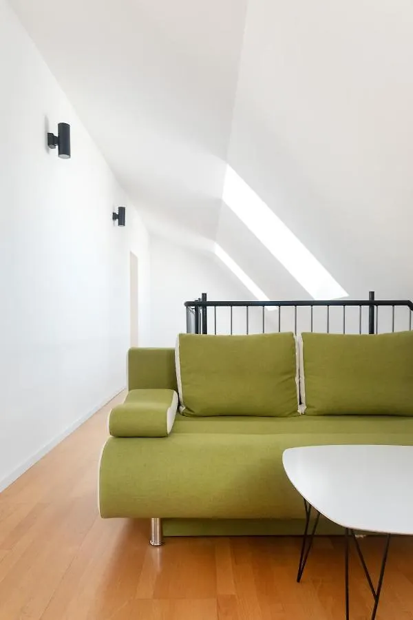 Vienna Roof Top Apartment With Terrace, Parking And Ac